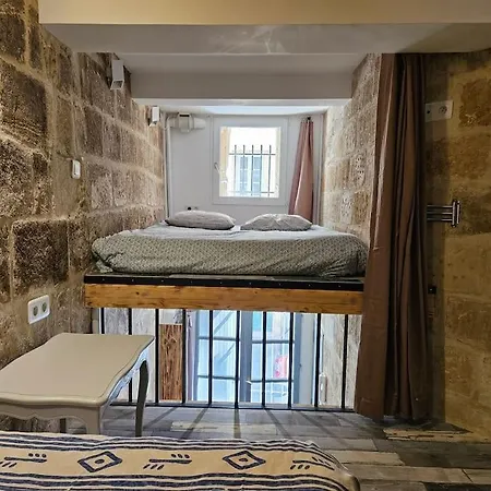 Sleep-in-montpellier, Gaya, 6 Pers, Ecusson *