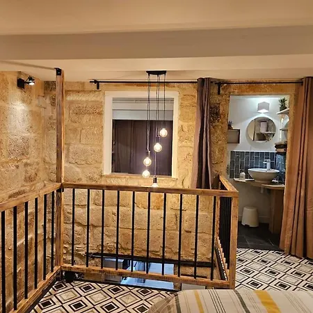 Sleep-in-montpellier, Gaya, 6 Pers, Ecusson