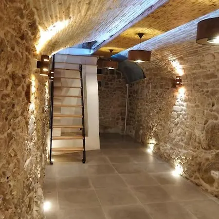 Sleep-in-montpellier, Gaya, 6 Pers, Ecusson * Montpellier