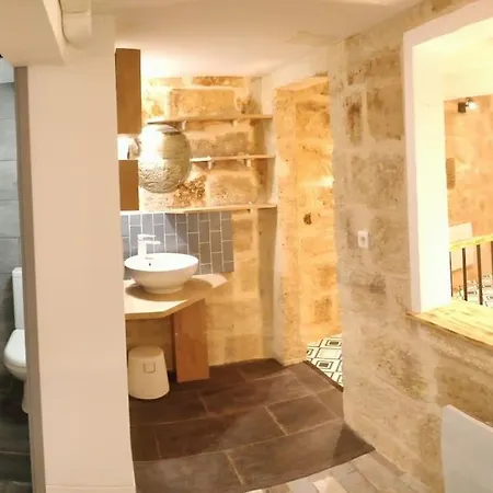 Apartment Sleep-in-montpellier, Gaya, 6 Pers, Ecusson