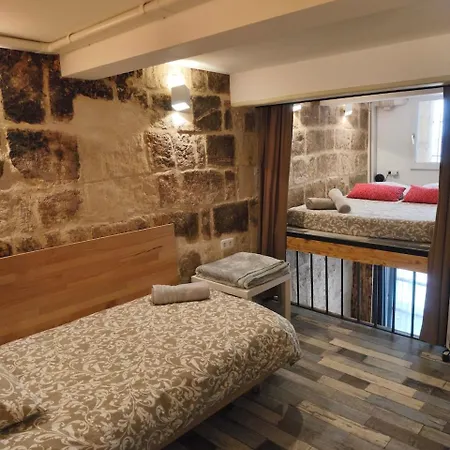 Sleep-in-montpellier, Gaya, 6 Pers, Ecusson Montpellier