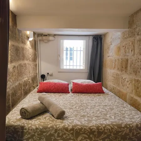 Sleep-in-montpellier, Gaya, 6 Pers, Ecusson *