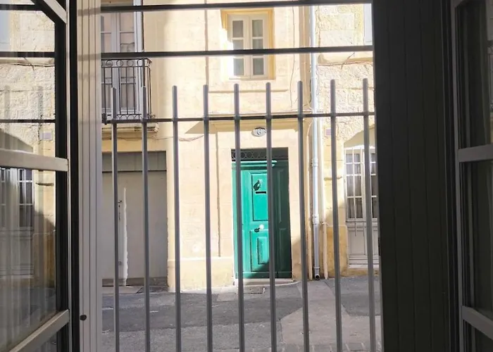 Sleep-in-montpellier, Gaya, 6 Pers, Ecusson Montpellier