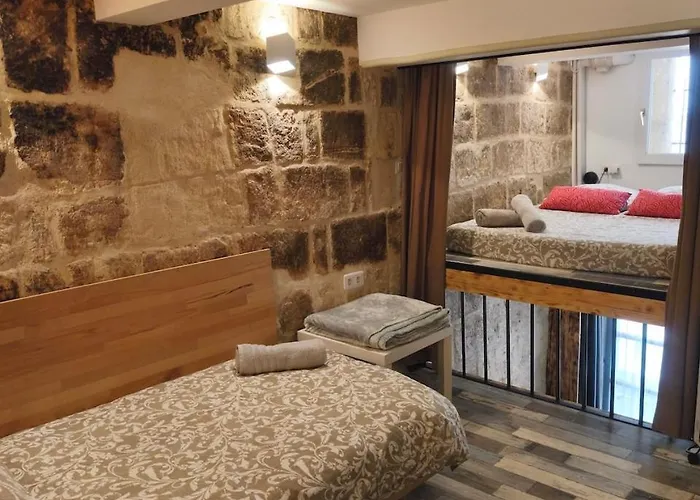 Sleep-in-montpellier, Gaya, 6 Pers, Ecusson Montpellier